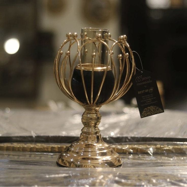 Elegant Gold Bloom Metal Candle Holder Set - Modern & Luxurious Decor